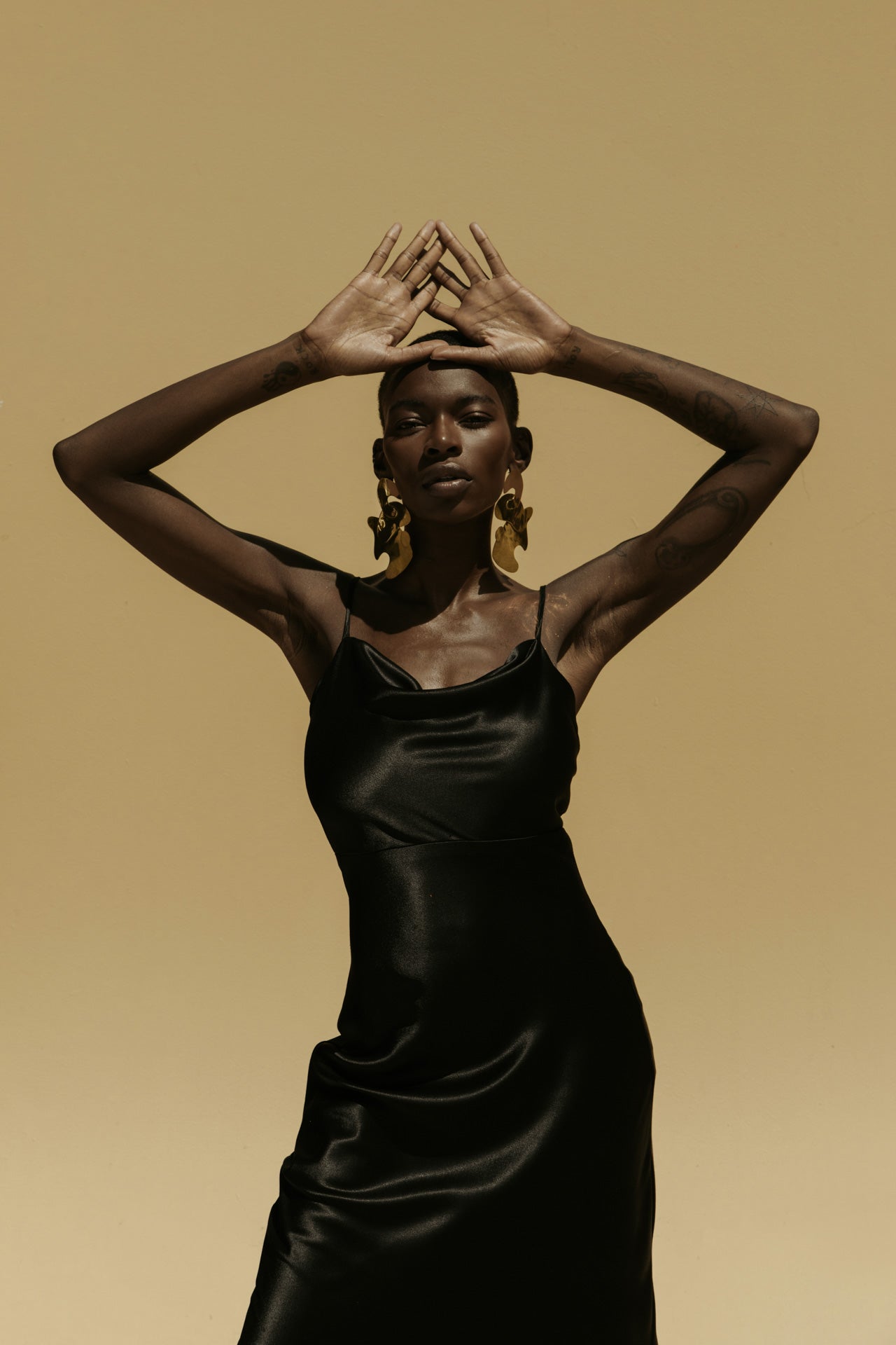 Curves & Swerves Earring