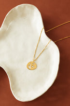 Load image into Gallery viewer, Terrarium Necklace
