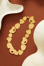 Load image into Gallery viewer, Floating Pebble Necklace

